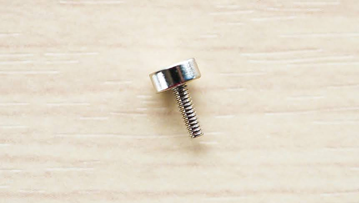 【文具ソムリエール・菅未里の自腹買い文房具】ネジ？ 実は磁石！ 直径4.5mmの極小強力マグネットは控えめで美しいメイドインジャパン