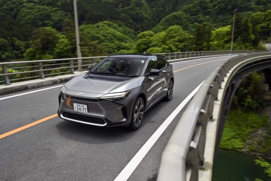 トヨタ製BEVの先陣を切る「bZ4X」。試乗でわかった高い完成度