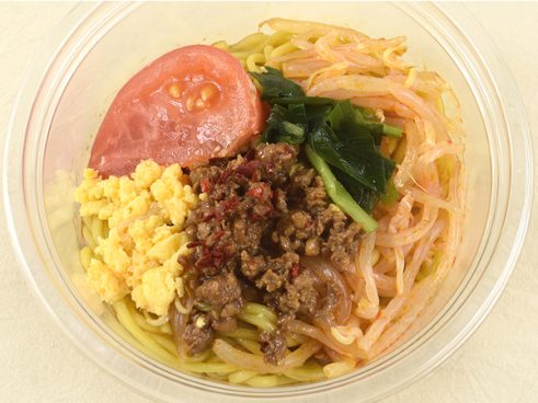 ローソンで見つけたご当地グルメの“冷し”版！ 「ちょい麺 冷し宮崎辛麺」で感じる旨辛な味わい