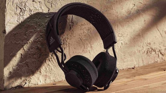 無限の音楽再生でトレーニングが弾む！「ソーラー充電ヘッドホン」がアディダスから新登場