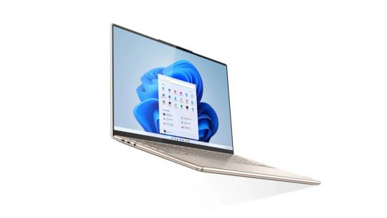 薄型軽量で耐久性も◎！ カーボンニュートラル認証ノートPC「Yoga Slim 970i」
