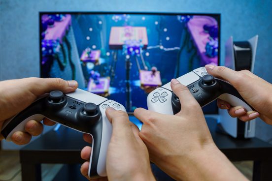 ソニー、PS5の「拍手」システム廃止を予告。あまり使われていなかったから……
