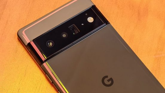 噂の折りたたみPixel、折りたたみ画面にはカメラホールなし？