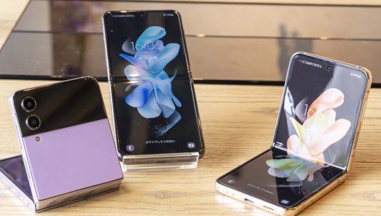 折りたたみGalaxyがさらに進化！ デコれる縦折り「Galaxy Z Flip4」と万能の横折り「Galaxy Z Fold4」どっちを選ぶ？
