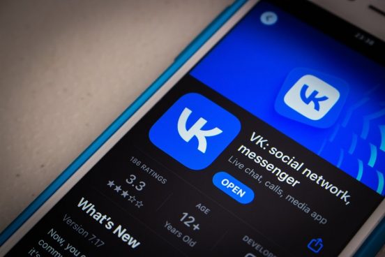 経済制裁の影響で、ロシア最大のSNS「VK」をApp Storeが排除