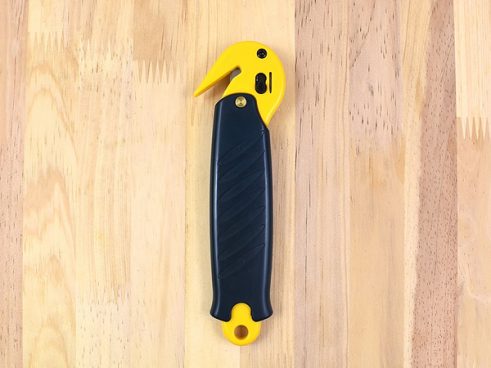 【モノタロウ】開梱時に中の荷物を傷つけないか心配なアナタへ… 安全設計の多機能カッターを紹介