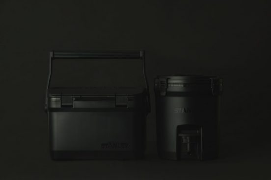 オールブラックに統一した「スタンレー」のコレクションがIt’s Cool！