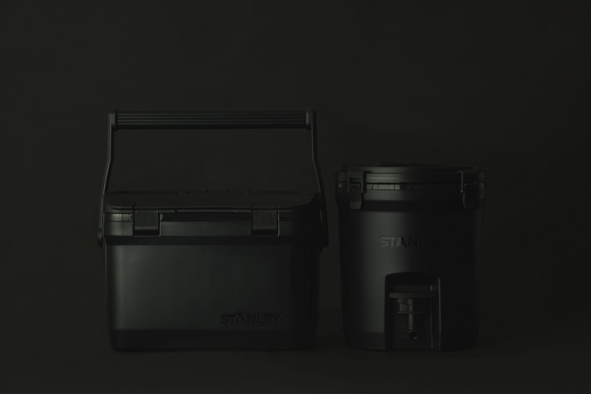 オールブラックに統一した「スタンレー」のコレクションがIt’s Cool！