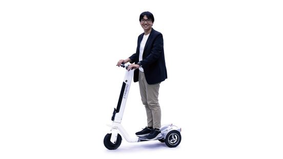 “安心感”を追求した「バランスアシストシステム」搭載！ 電動マイクロモビリティ「ストリーモ」