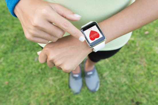 「Apple Watch Pro」はデカすぎて一般人には売れない？ 価格は14万円かも