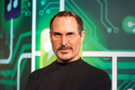 スティーブ・ジョブズの音声がAIで蘇った!? 驚愕のポッドキャストが公開