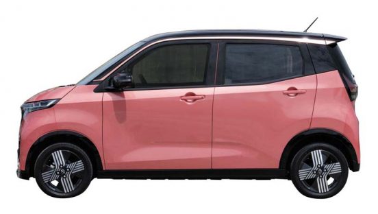 軽EVらしい高級な走り！ EV時代を彩る日産「サクラ」を細かい意匠までチェック