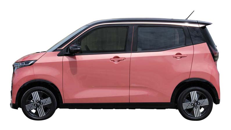 軽EVらしい高級な走り！ EV時代を彩る日産「サクラ」を細かい意匠までチェック