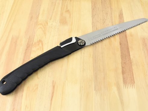 【モノタロウ】コスパ最強！ 便利すぎでは？ “衝撃焼入”を施した「折込のこぎり」が自宅に常備しておきたいレベル