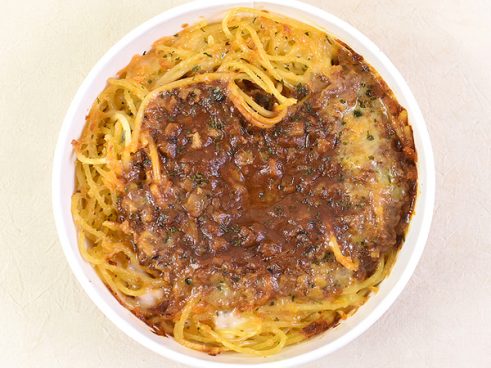 これがWソースの魅力…！ ローソンの「焼ミートスパゲティグラタン」で楽しむダブルの風味＆食感