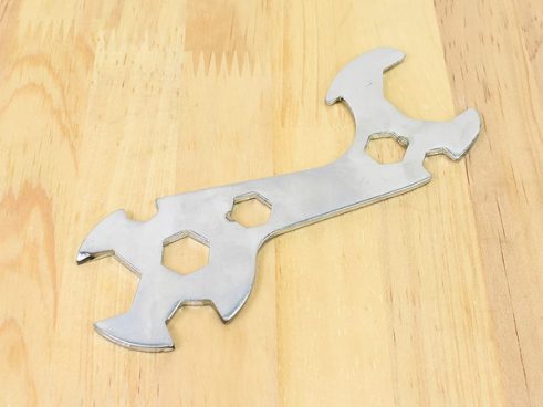 【モノタロウ】出先での応急処置もなんのその！ サイクリング時には鞄に常備しておきたい自転車用マルチスパナ