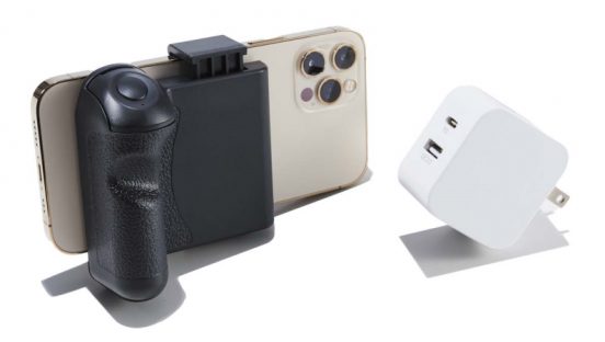 スリコ家電の実力は？ 3COINSの「撮影に使えるデジタルアイテム」をプロがチェック！