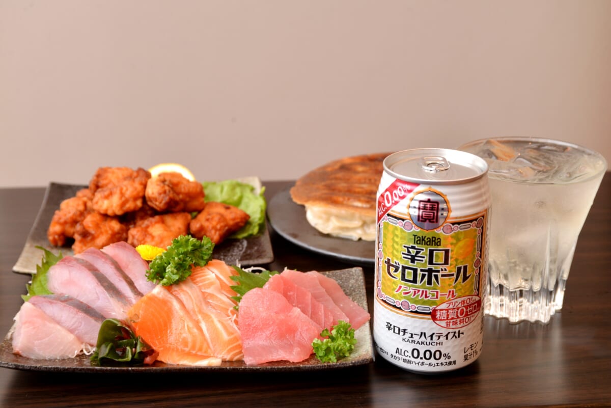 こういうノンアルを待っていた！缶酎ハイの元祖・タカラの「辛口ゼロボール」の違和感ないウマさ