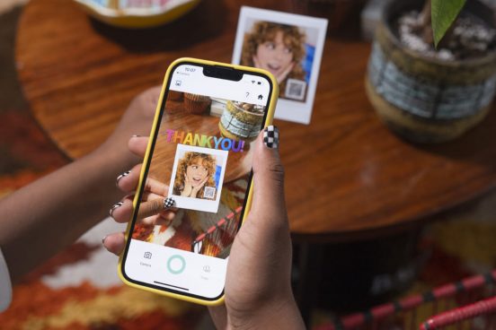 スマホで撮った「チェキ」をARでデコれる！ スマホプリンター「INSTAX SQUARE Link」