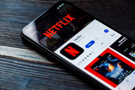 Netflix、広告付き低価格プランを11月から開始！ 日本では月額790円