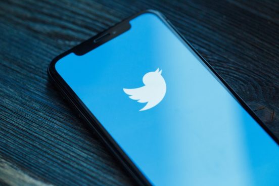 月額8ドルで誰でも使える！ ツイッターが「認証バッジ」を「Blue」内で提供へ