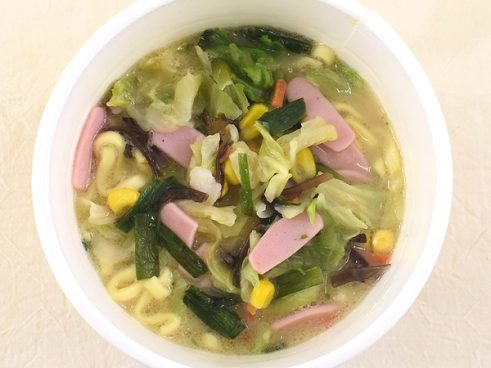 これぞ“ちゃんぽん”の魅力！ 「明星 麺神カップ 濃香ちゃんぽん」は海鮮系スープと豊富な具材に注目