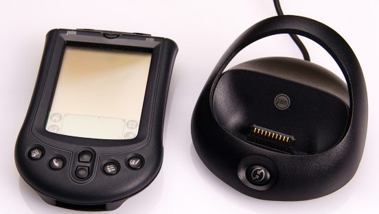 懐かしのPalmアプリ、数百本がインターネット・アーカイブで楽しめる！