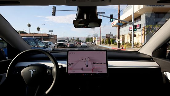テスラ車の完全自動運転（FSD）、一般向け利用が可能に