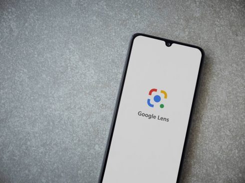 「Google翻訳」がさらにレベルアップ！ カメラ翻訳がGoogleレンズに交代