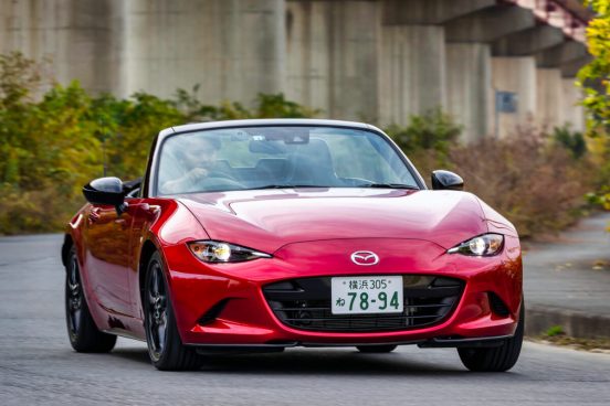 「21世紀の傑作デザイン」という高い評価を得ているマツダ「ロードスター」を考察