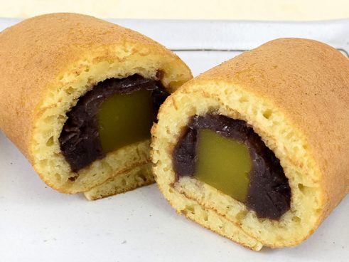 イメージを覆すどら焼きが爆誕！ セブンの「芋ようかん巻いちゃいました。」は三者三様の食感が楽しい