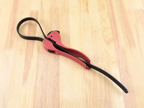 【モノタロウ】思わずビンのふたを開けたくなる!? 合成ゴムで対象を傷つけない「ベルトレンチ」が有能！
