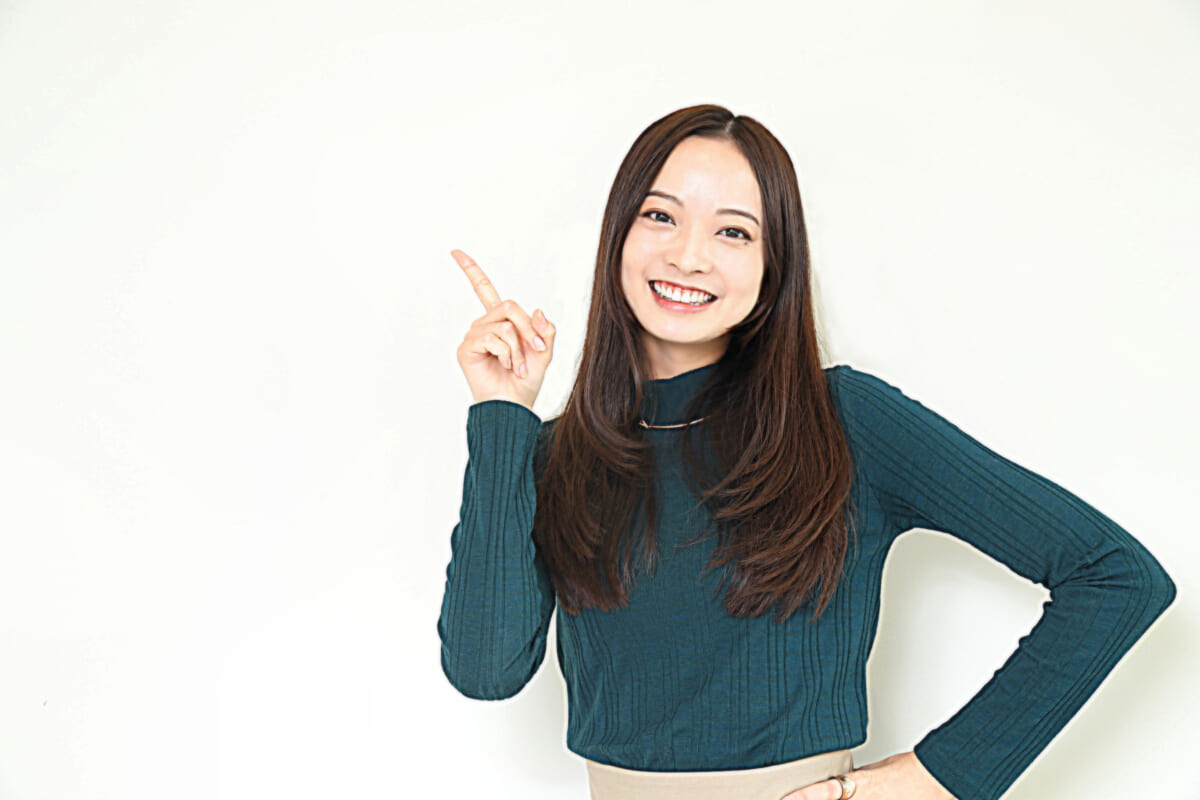 ガチンコ大予想！ 女優界No.1のお笑い好き・川瀬莉子が選んだM-1優勝コンビは、なんとあの二人！【M-1グランプリ2022特集】】
