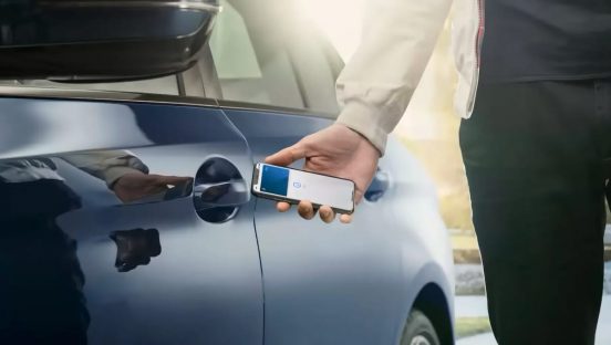 アップルのCar Key、Androidスマホとも車の鍵がシェアできます