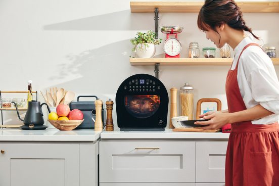 エルメスのデザイナーが手掛けた家電「FoElem」第2弾！ スマートノンフライオーブン「Chef」先行予約販売中