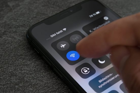 iOS 17のバグ？ 一部ユーザーからWi-Fiが「繋がりにくい」「異常に遅い」との声