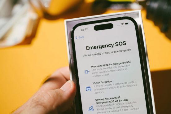 iPhoneの衛星通信、将来は動画視聴も可能に？ アップルが特許を出願