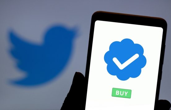 月額払いより12%お得！「Twitter Blue」の年間払いプランが開始