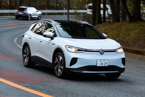 VW「ID.4」がついに日本市場に登場！初EVでも違和感ない“普通”な乗り味を実感！
