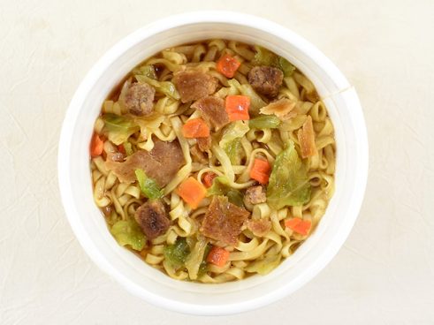“生姜焼き味のカップ麺”とは… 「カップヌードル コク旨だれの生姜焼き ビッグ」が押し開けた新たな扉