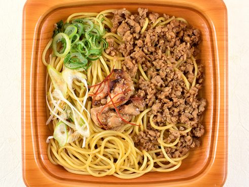 THE 和風パスタの旨みが炸裂！ ファミマの「鶏とねぎの醤油パスタ」は醤油のコクをこれでもかと楽しめる一品