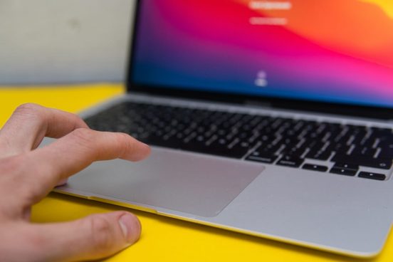 Macの「2本指で拡大・縮小」ができないストレスを解消！ 便利アプリ「Pinch」リリース