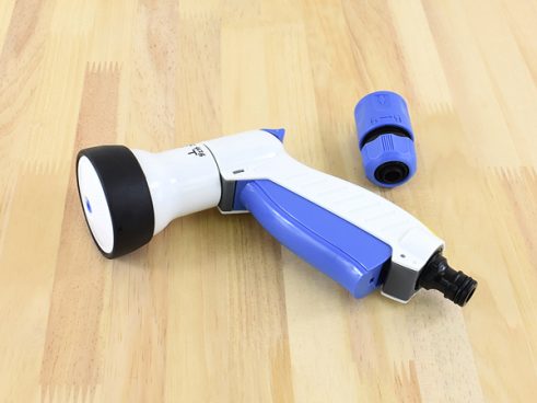 【モノタロウ】5つの放水パターンに切り替えOK！ ワンタッチレバータイプのノズルで楽々散水