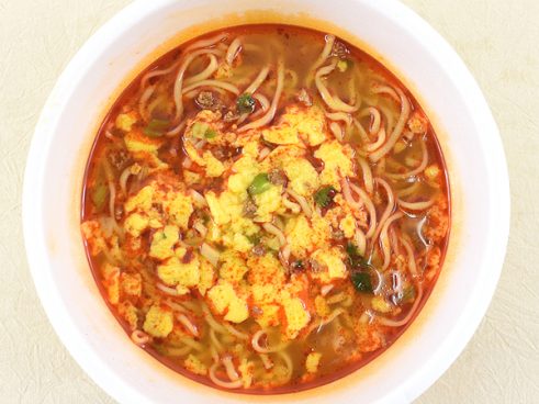 季節限定のレアな味わい！ 「マルちゃん正麺 カップ ニンニク塩担々麺」が放つ刺激×旨みの魅力