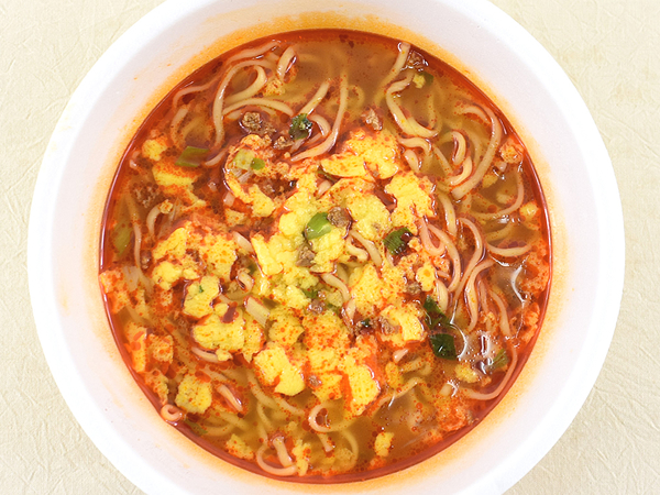 季節限定のレアな味わい！ 「マルちゃん正麺 カップ ニンニク塩担々麺」が放つ刺激×旨みの魅力