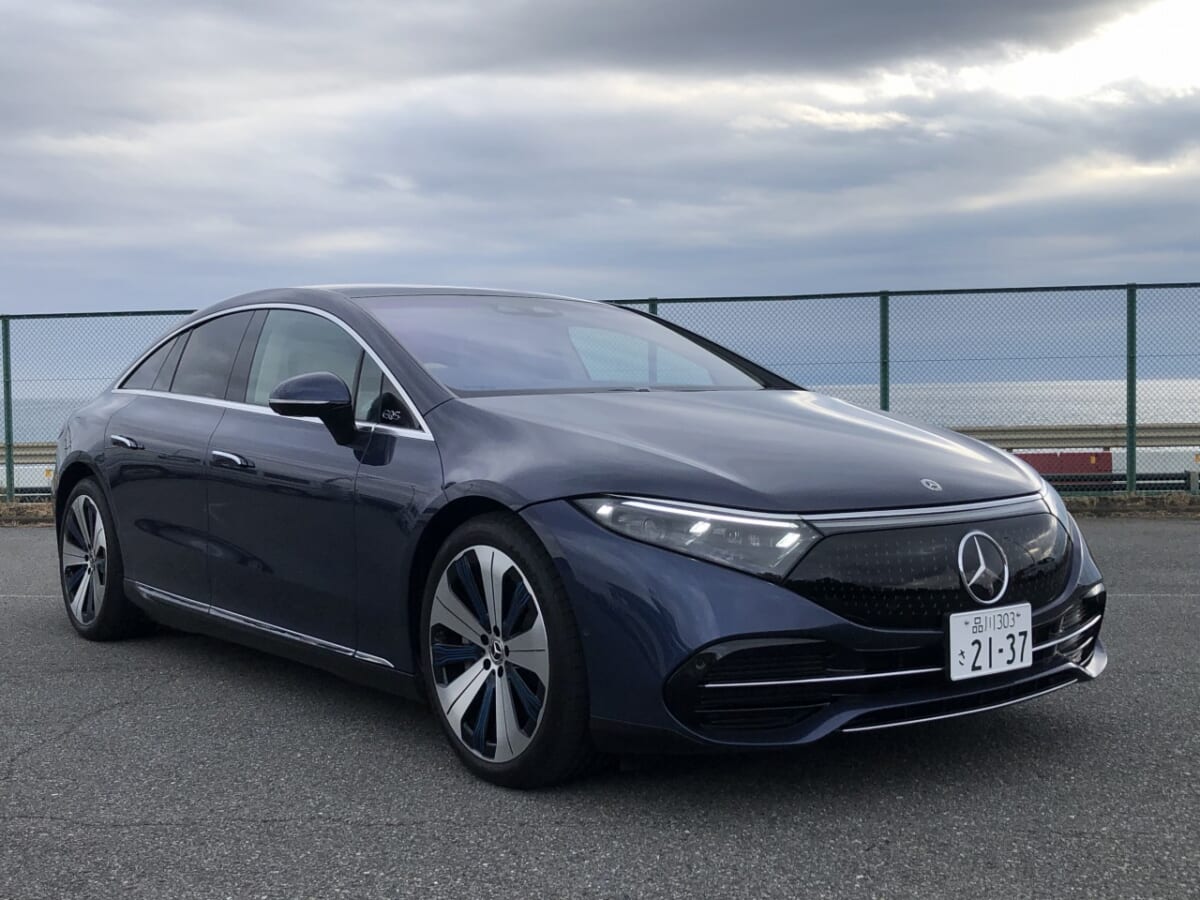 メルセデスのEVにようやく主役が登場！ 最高級EVのベンツ「EQS」に試乗した感想は。