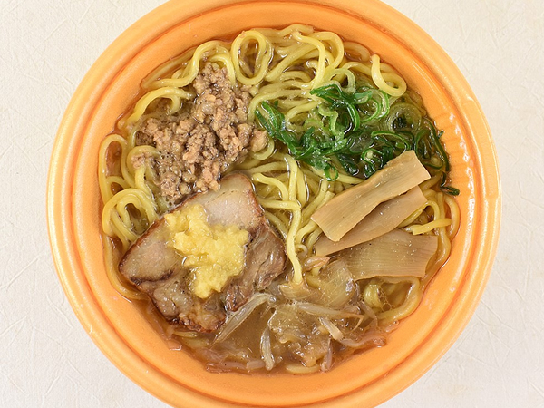 「TRY ラーメン大賞 名店部門」に輝いた名店の味わい！ ファミマの「三ん寅監修 味噌らーめん」で楽しむスープの旨み