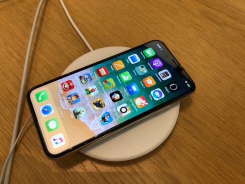 iPhoneで逆ワイヤレス充電ができる未来も…？ 開発が継続中の報告