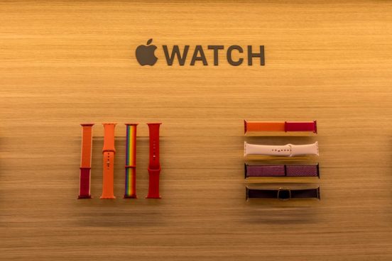 「Apple Watch」の新発明、機能やデザインがバンドで変わる？