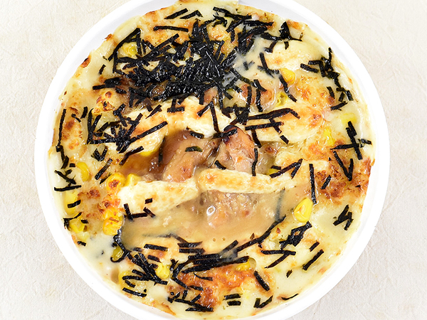 食べごたえ抜群のチキンがゴロン！ セブンの「照焼きチキングラタン」は旨みあふれる照焼きタレに要注目